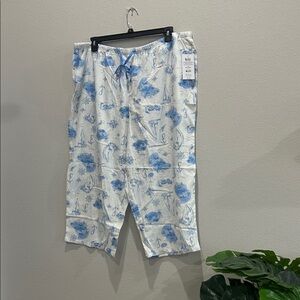 Blue and White Nautical Print Capri